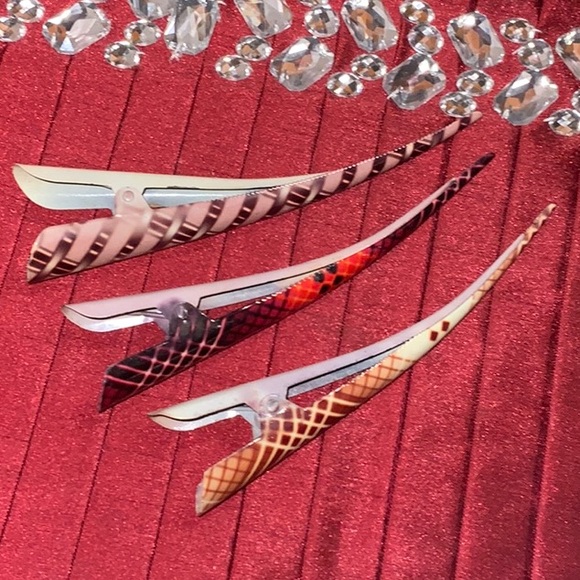 Hair Clips - Picture 2 of 4